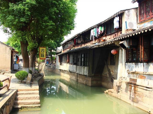 逃离遗弃的建筑5